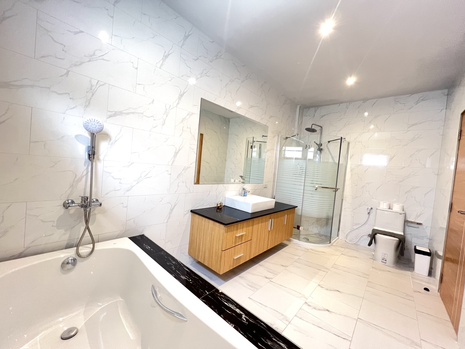 Private jacuzzi bathroom
